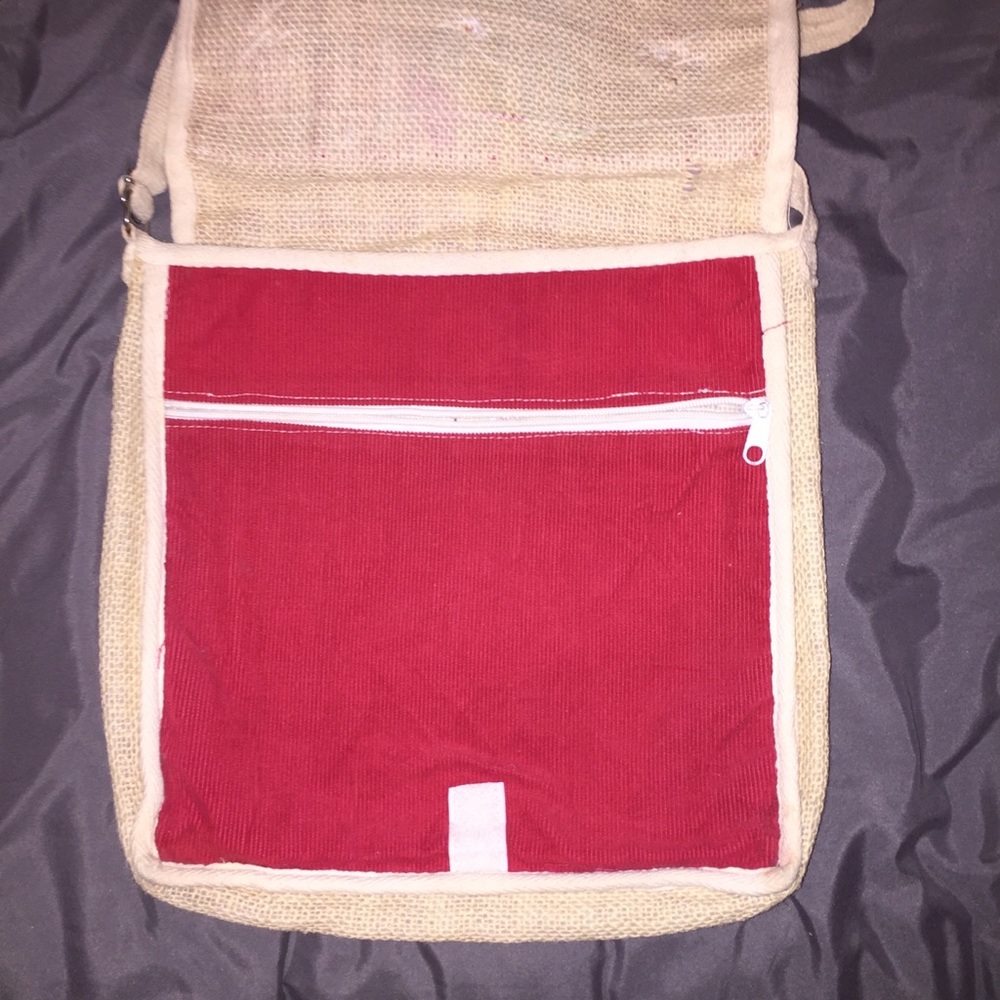 Purse - Picture 2 of 3